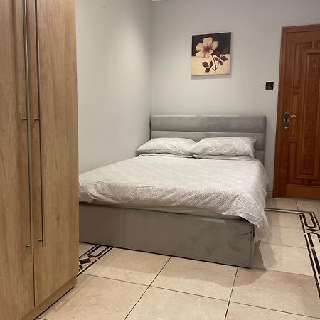 North London Studio Apartment Εξωτερικό φωτογραφία