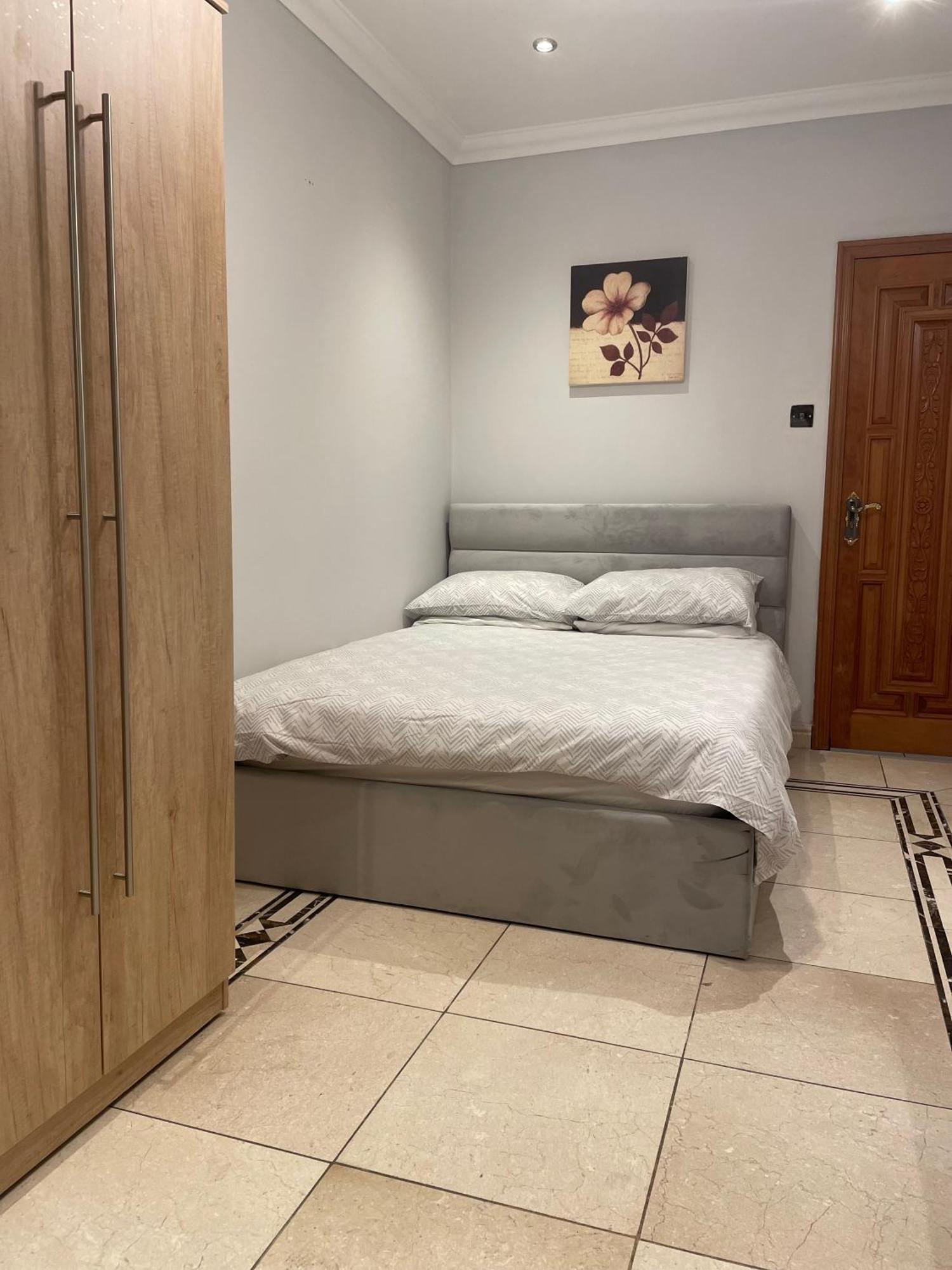 North London Studio Apartment Εξωτερικό φωτογραφία