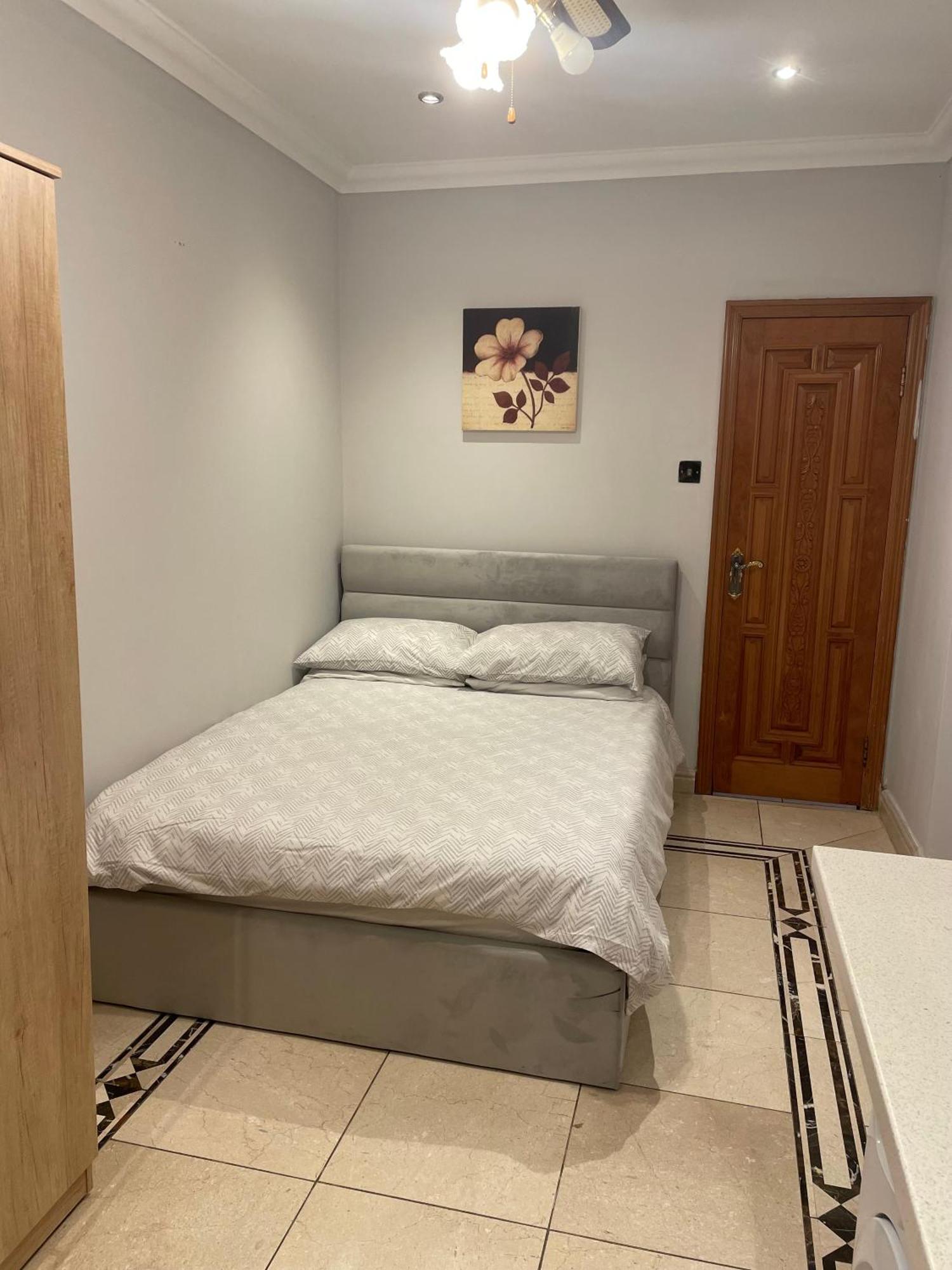 North London Studio Apartment Εξωτερικό φωτογραφία